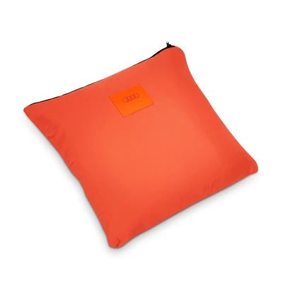 Patura multifunctionala Audi – poncho calduros & perna de calatorie - CarFun.ro - Accesorii Originale