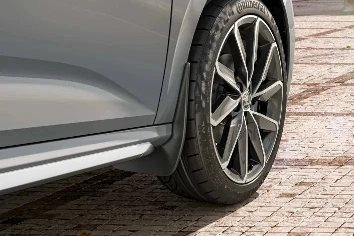 Set Aparatori Noroi Fata Skoda Kamiq (2020 - ) - Negru - CarFun.ro - Accesorii Originale