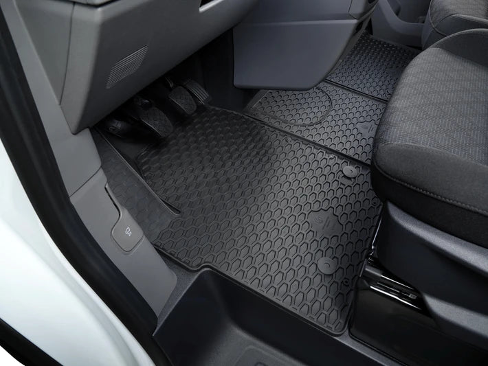 Set covorase cauciuc 3 piese fata VW T7 - podea din cauciuc - CarFun.ro - Accesorii Originale