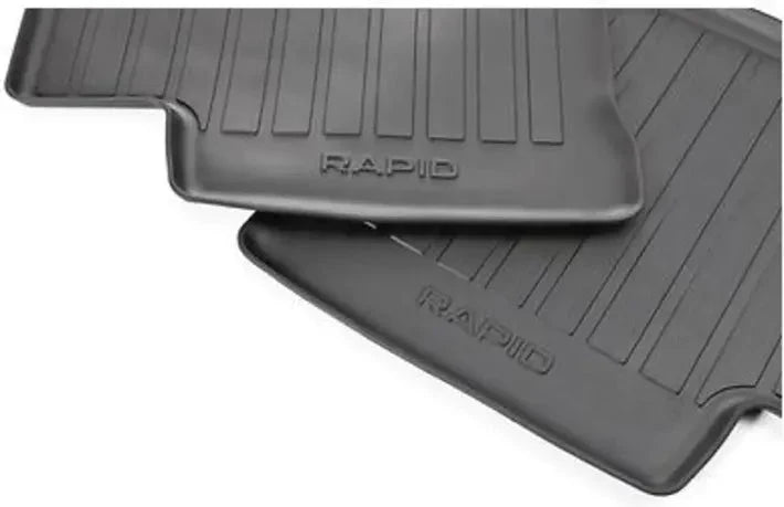 Set Covorase de Cauciuc Skoda, Fata si Spate, pentru Rapid NH, Negru cu Inscripție Rapid - CarFun.ro - Accesorii Originale