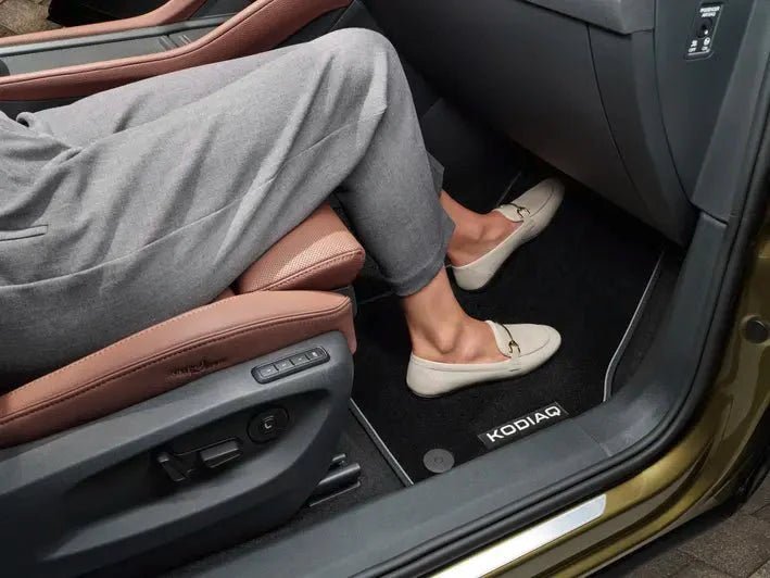 Set covorase textile Skoda "Exclusive" pentru Kodiaq PS7, fata si spate, negru - CarFun.ro - Accesorii Originale