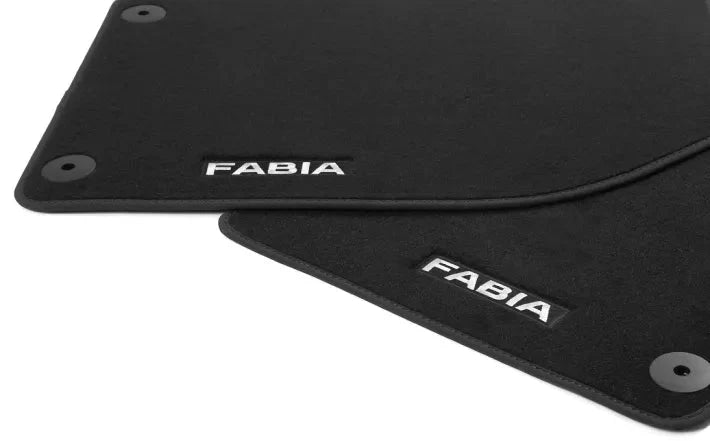 Set Covorase Textile Skoda, Fata si Spate, pentru Fabia NJ3/NJ5, Negru cu Inscripție Fabia - CarFun.ro - Accesorii Originale