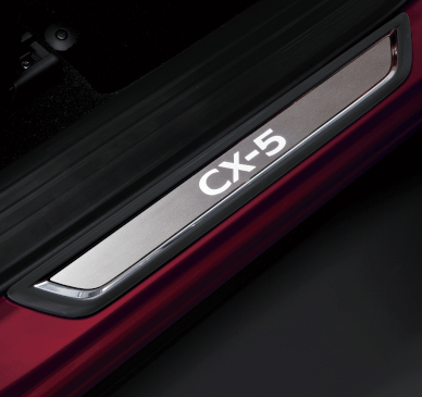 Set praguri usi iluminate Mazda CX - 5 din otel inoxidabil cu logo CX - 5 - CarFun.ro - Accesorii Originale