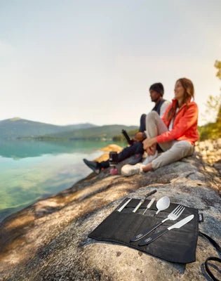 Set tacamuri Audi Mizu inox cu husa negru - CarFun.ro - Accesorii Originale