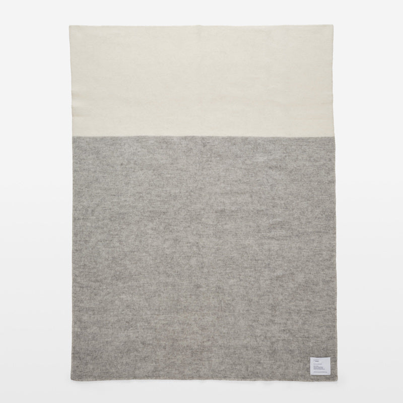 Patura lana originala Volvo x Klippan 130x170 cm gri 100% lana