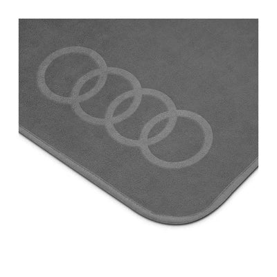 Patura fleece originala Audi 180x130 cm gri cu inele Audi in relief