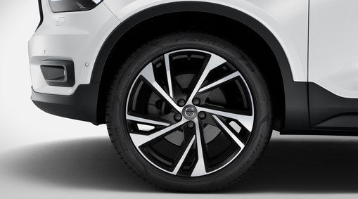 Set roti iarna Volvo XC40 20 inch Matt Black Diamond Cut Nokian Snowproof 2 SUV