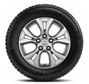Janta aliaj 16x6.5J silver cu anvelopa Goodyear UltraGrip 8 Performance 205/65R16 pentru Toyota Yaris Cross