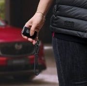 Breloc Mazda rPET negru gri - CarFun.ro - Accesorii Originale