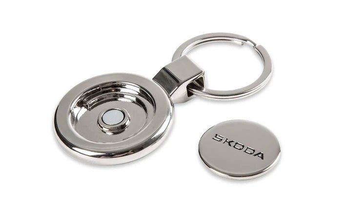 Breloc Skoda metalic cu jeton carucior - CarFun.ro - Accesorii Originale