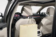 Carlig universal Travel & Comfort Volkswagen – suport suspendare accesorii, 1.5 kg - CarFun.ro - Accesorii Originale