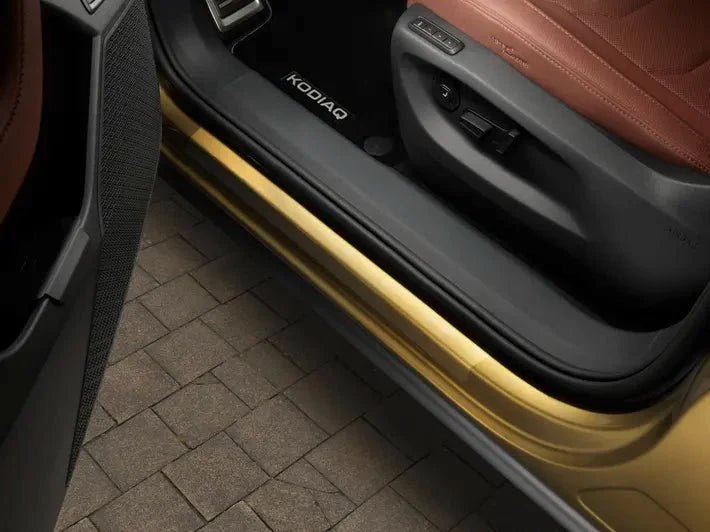 Folie protectie praguri Skoda pentru usile din fata Kodiaq, transparent - CarFun.ro - Accesorii Originale