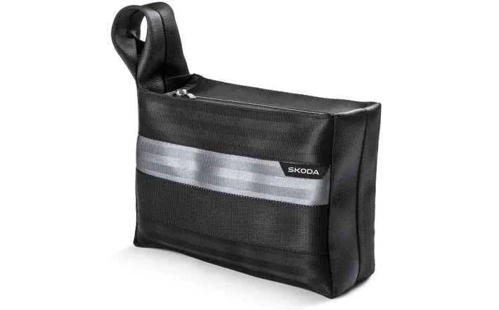 Geanta cosmetica Skoda, din centuri auto reciclate, anthracit/gri deschis - CarFun.ro - Accesorii Originale