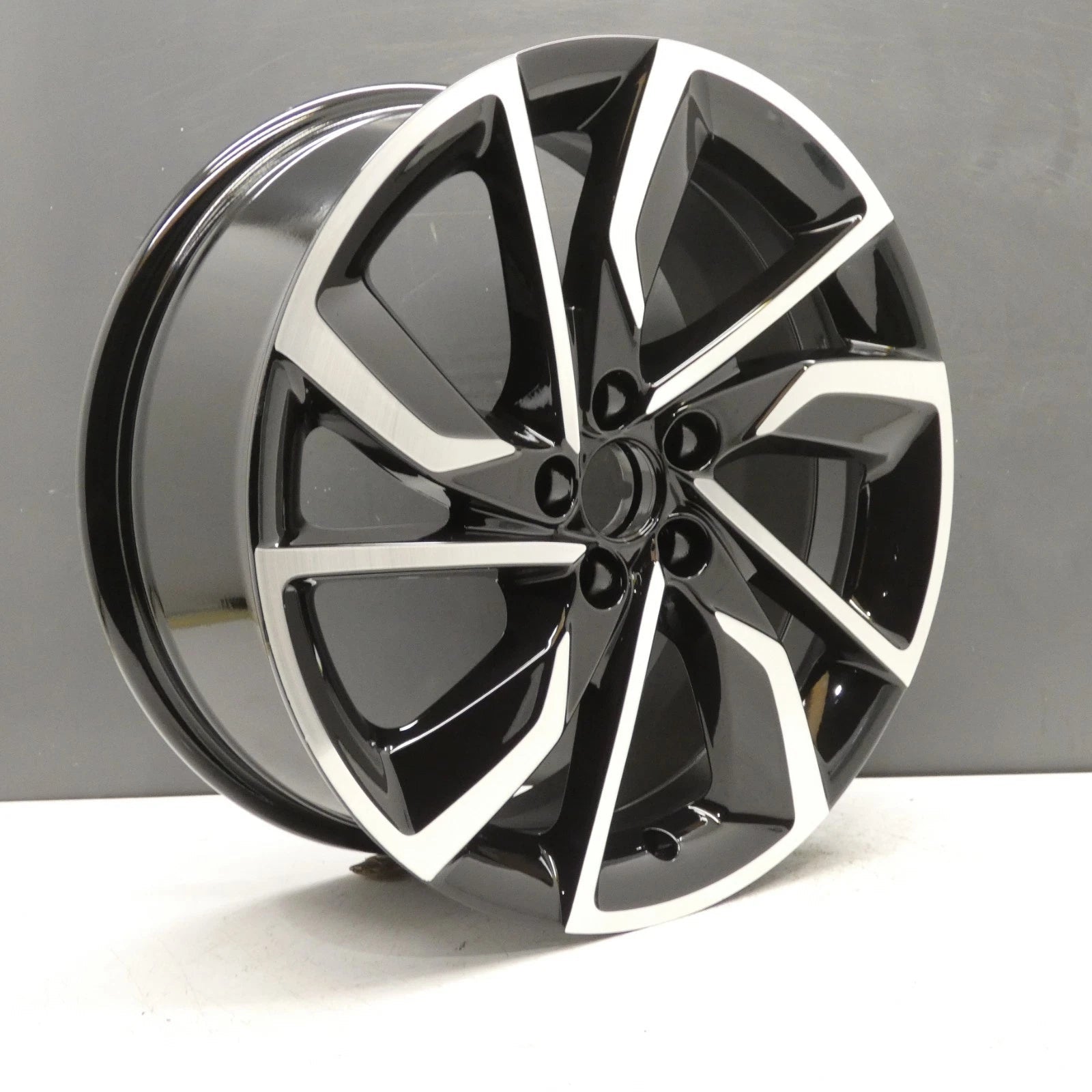 Janta aliaj MG ZS 17 inch 7Jx17 originala - CarFun.ro - Accesorii Originale