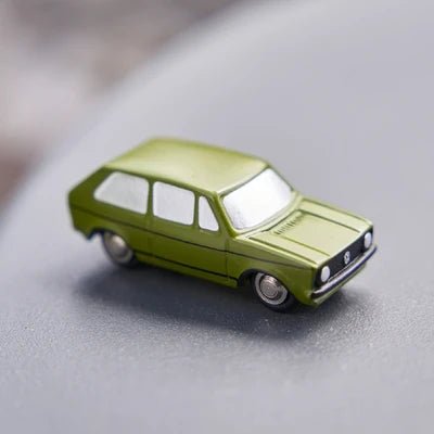 Macheta auto Volkswagen Golf 1 Piccolo – verde Lofotengrün, 4,2 cm - CarFun.ro - Accesorii Originale