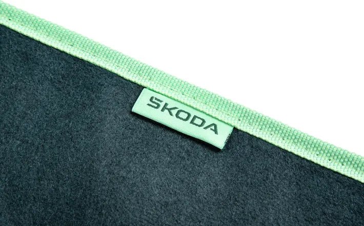 Patura picnic Skoda – impermeabila, 211x140 cm, verde emerald - CarFun.ro - Accesorii Originale