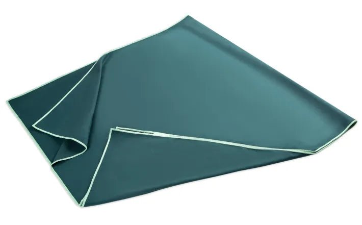 Prosop functional Skoda 150x75 cm – verde emerald, cu banda elastica - CarFun.ro - Accesorii Originale