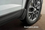 Set Aparatori Noroi Fata Skoda Karoq (2018 - ) cu Ornamente din Plastic - Negru - CarFun.ro - Accesorii Originale
