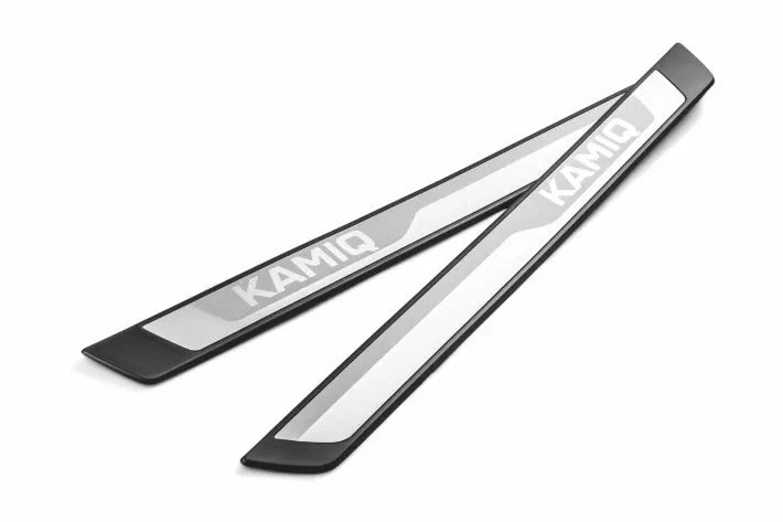 Set Praguri de Intrare Skoda Kamiq, Fata, din Aluminiu, Negru/Argintiu, Model din 2020+ - CarFun.ro - Accesorii Originale