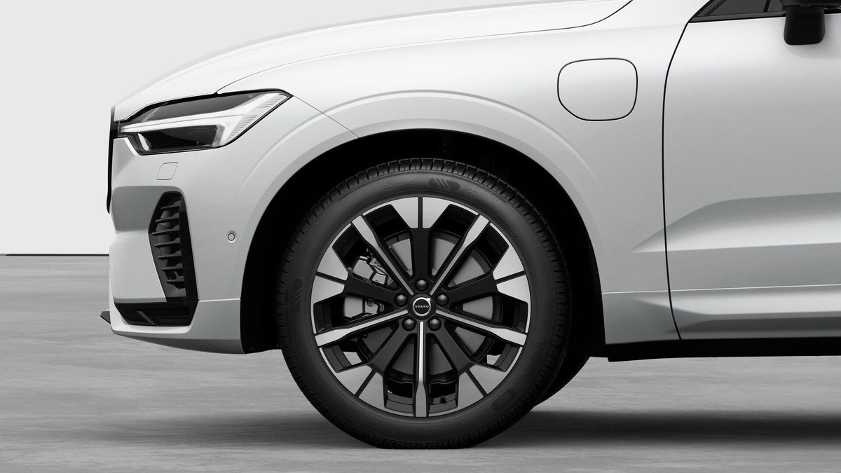 Set roti iarna originale Volvo XC60 20 inch – 20" 5-Y Spoke Glossy Black Diamond Cut-1301 - CarFun.ro - Accesorii Originale Auto