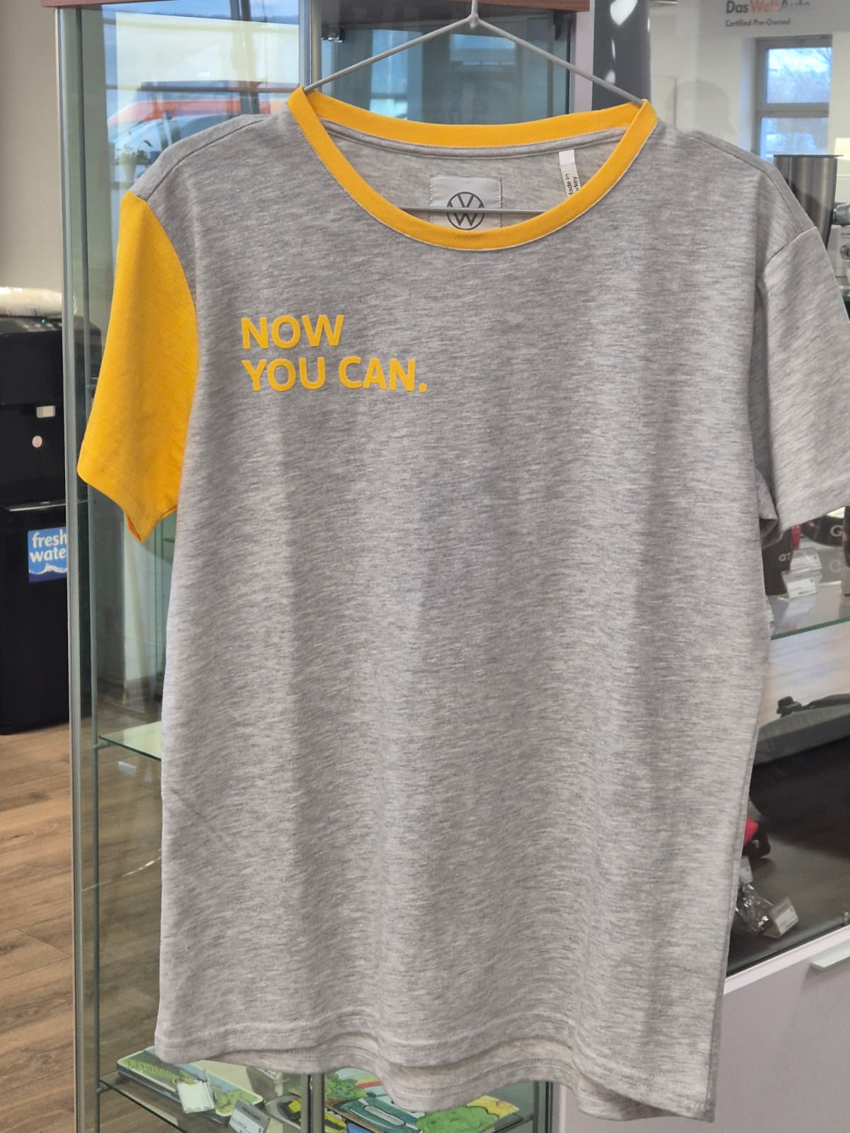 Tricou dama Volkswagen Now You Can gri galben marimea M - CarFun.ro - Accesorii Originale
